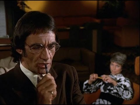 Hawaii 5-O: Ashtray-Touching Prevention