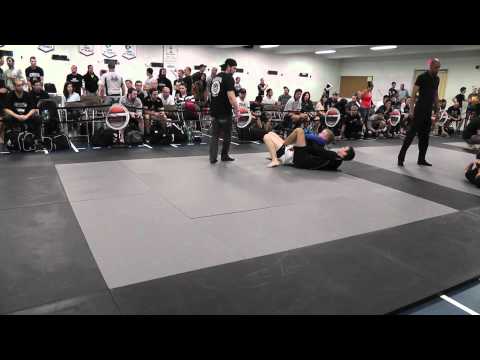 Christopher Janz vs Patricia VanderMeer - Intermédiaire / Intermediate -170 Round Robin