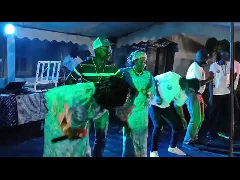 DJ NIAKASSI BAND LIVE CONCERT FANS CLUB À ACAPES DAKAR.