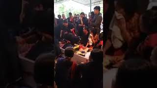 Download lagu 100% BUAT PENONTON MENANGIS. (tipul-tipul ni lili) Batak mp3