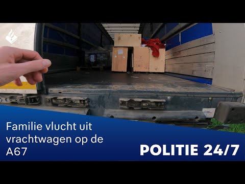 Familie vlucht uit vrachtwagen op de A67 | POLITIE 24/7