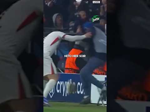 La bousculade qui vaut plusieurs milliers 🥳 #pedroneto #chelsea #parcdesprinces #psg