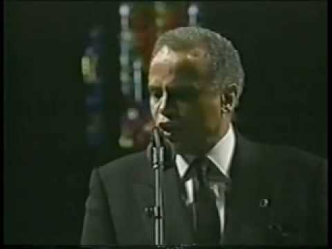 Jim Henson Memorial 'Turn The World Around' Sung by Harry Belafonte