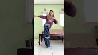 Download lagu TERIMAKASIH YA YANG UDAH JOIN LIVE RARA TADI 🫰🏻🤗 #bestierara #transisi #outfit #fypp mp3