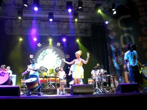OLODUM AL FESTIVAL LATINO AMERICANDO MILANO 14.7.09 VIDEO4