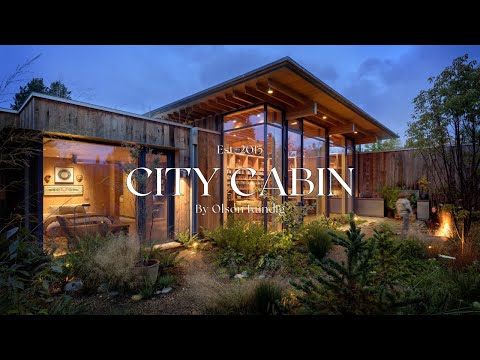 This Home Uses a Green Sedum Roof and Eco-Friendly Strategies!