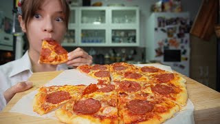 PIZZA TESTO ZA 5 MINUTA OD SAMO DVA SASTOJKA - Bez kvasca, bez odmaranja!