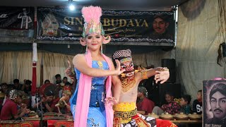Download lagu Cakar Kumbang Penari Kelas 1 SMP - Hendra | Lengger Nuer | Sinden Wiwin | Sinar Budaya mp3