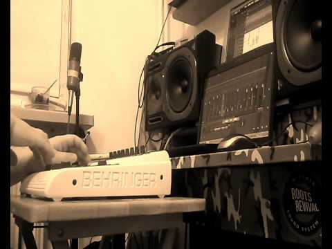 Tracks&Dubs meets Paul Fox- Warning Dub