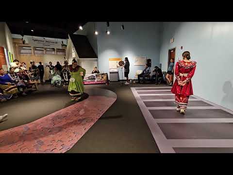 Smoke Dance women's tie breaker