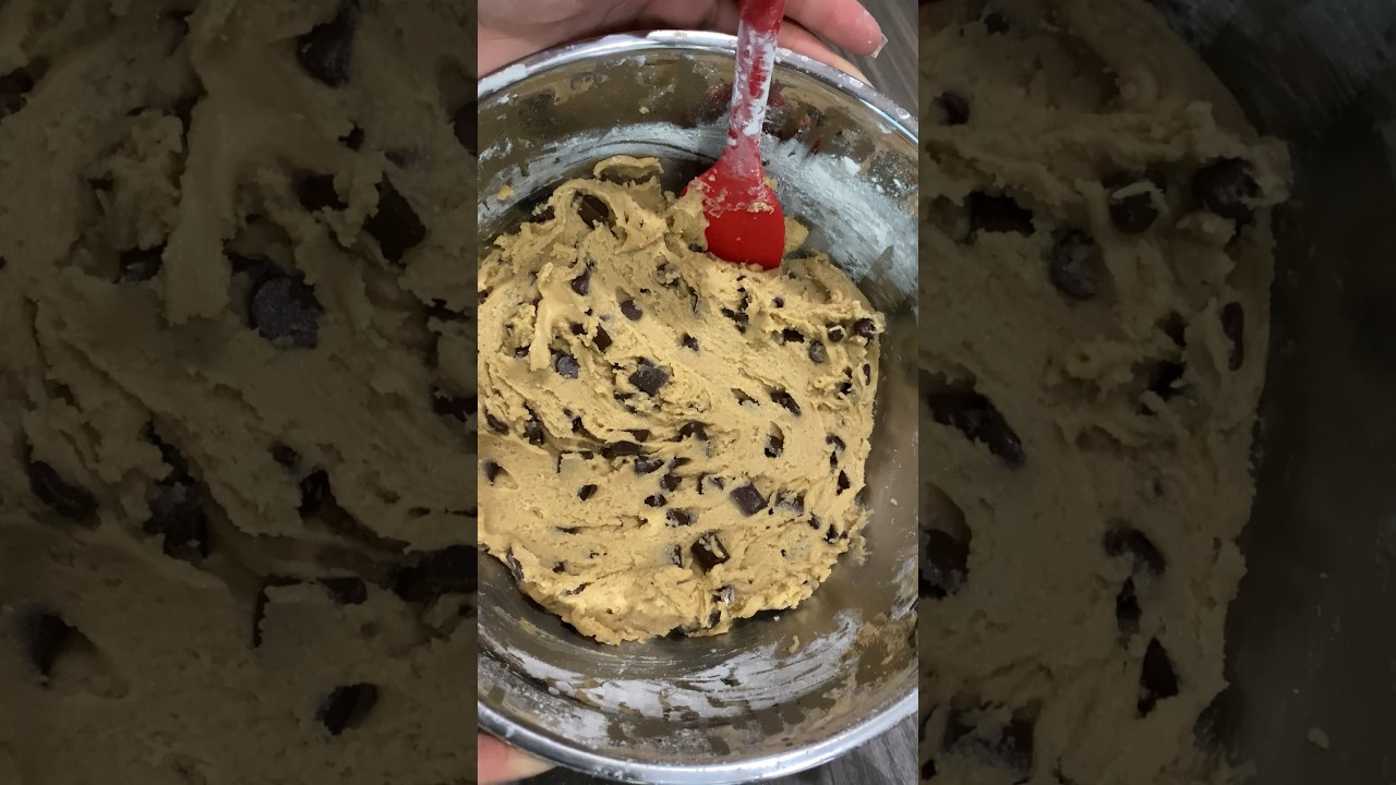 Chocolate Chip Cookies🍪 #cookiesrecipe #bakingrecipe #chocolatechipcookies #bakingcommunity #cookie