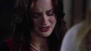 Blair et Serena - Umbrella (Mandy Moore version)