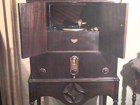 SAM LANIN'S TROUBADOURS RED NICHOLS MIFF MOLE IRVING KAUFMAN - BLUE BONNET - ROARING 20'S VICTROLA