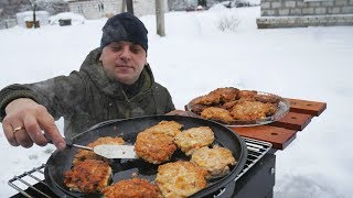 РУБЛЕНЫЕ КУРИНЫЕ КОТЛЕТЫ В СКОВОРОДЕ НА ОГНЕ