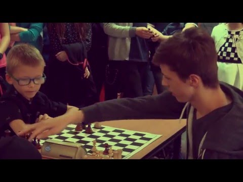 Dominic James Earle - Jerguš Pecháč