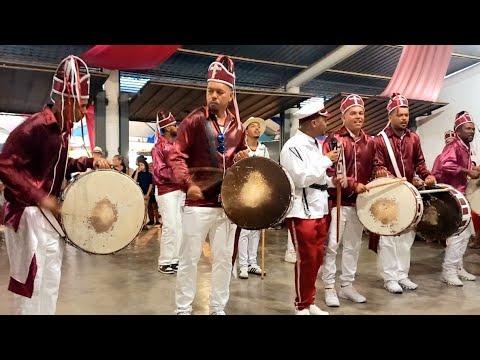 Blog da Maysa Abrão na 79ª Festa de N. S. do Rosário, em Três Ranchos (GO). Congo Vinho e Branco 