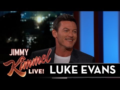 Luke Evans Sang with an Eight-Fingered Pianist