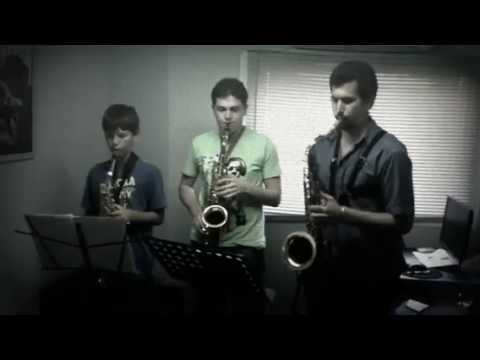 טריו סקספונים - דראמר