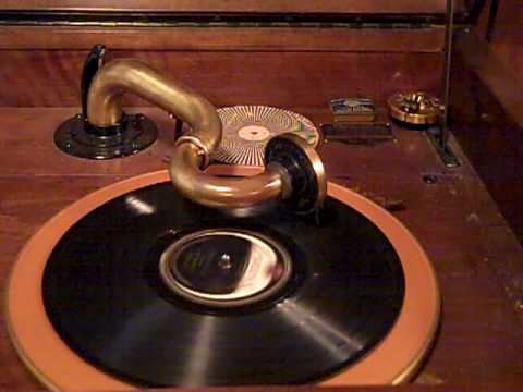 ISHAM JONES ORCH. LOUIS PANICO - WOP BLUES - ROARING 20'S.MP4