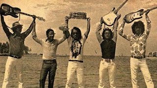 Download lagu FAVOURITE'S GROUP Vocal Mus Mulyadi - Mawar Berduri (A.Riyanto) (Indra) (1972) ORIGINAL HQ mp3