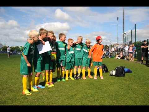 KP 75 poikien tsemppihuuto Hesa Cupissa 2014