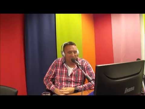 Eddy Kok trainer van R.K.V.V. Nieuwkuijk 1 bij de vrijdagavondshow