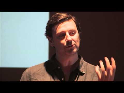 Informação, conhecimento e sabedoria | Helder Maiato | TEDxFCTUNL