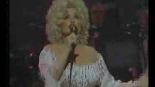 Dolly Parton live in London &quot;Baby I&#39;m burning&quot;