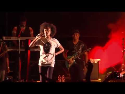 Tarrus Riley feat. Sevana, Alaine & Dean Fraser - Gimme likkle one drop LIVE @ Filagosto 2016