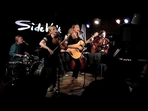 word The storytelling Show present The East River Ramblers