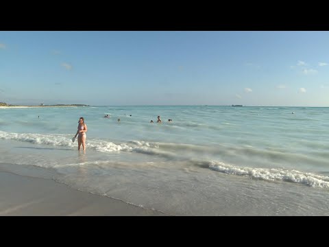 Industrieabfälle sorgen für blütenweißen Traumstrand | AFP