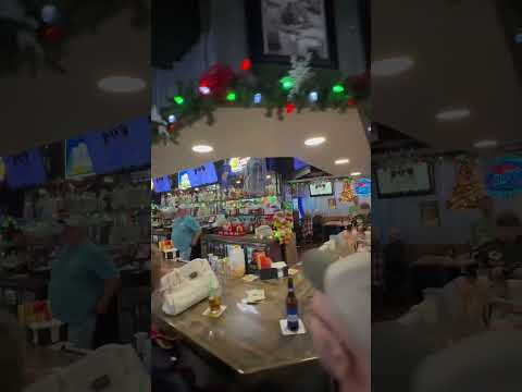 Neuie's Vogue Bar and Grill Video Review