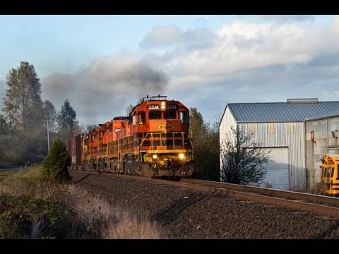 PNWR 2314 on Westbound Toledo Hauler west of Corvallis 25-April-2011.
