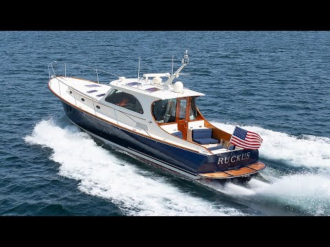 2009 Hinckley Talaria 44 MY Ruckus Video