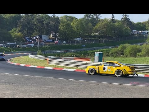 Einführungsrunde der 3. Startgruppe bei den 24h Classics Nürburgring 2023