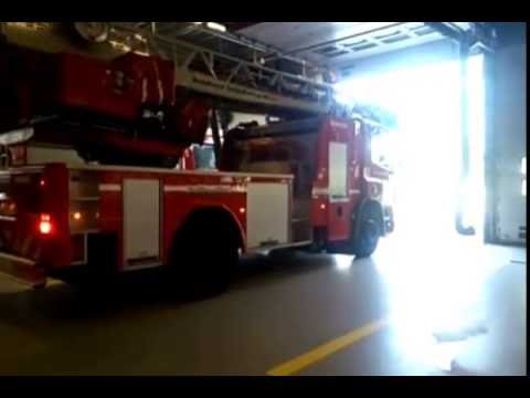 Prio 1 TS402 en AL459 met spoed naar een OMS in Zwijndrecht