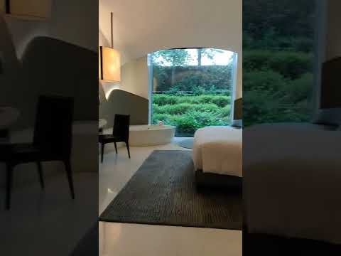 The Roseate New Delhi - Surely the most romantic resort in Delhi #luxuryhotels