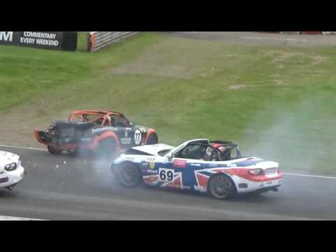 Mazda MX5 Supercup Hard Crash 2016