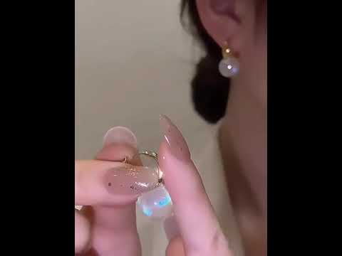 Bông tai chuôi bạc đính ngọc trai nhân tạo phong cách Retro. Link mua: https://shope.ee/8ewwXVKRni