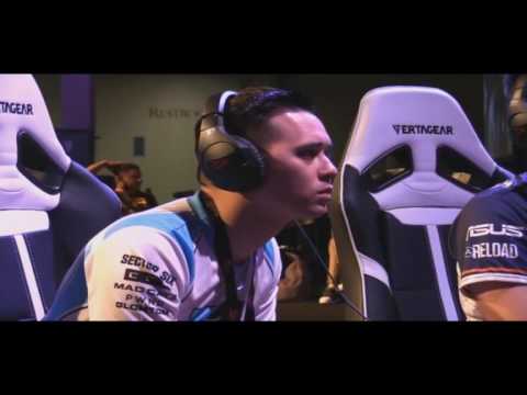 Evo 2017 - Injustice 2 Semifinals: Theo vs Honeybee