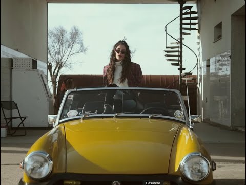 Abril Olivera - En Algún Lugar (Video Oficial)