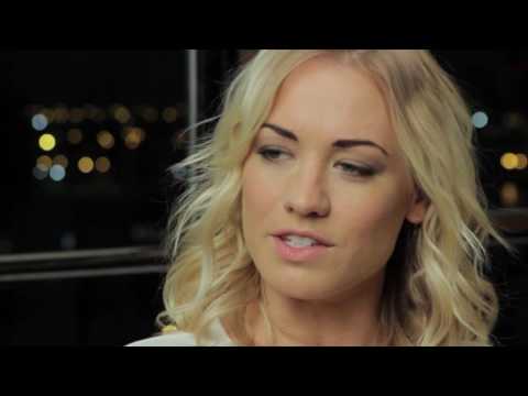 Yvonne Strahovski: MANHATTAN NIGHT