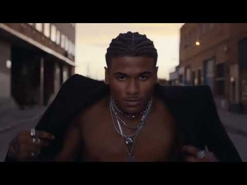 Jalen Green con Invictus Platinum de Paco Rabanne