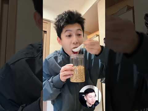 Гао Цзэюй с женой экономят время