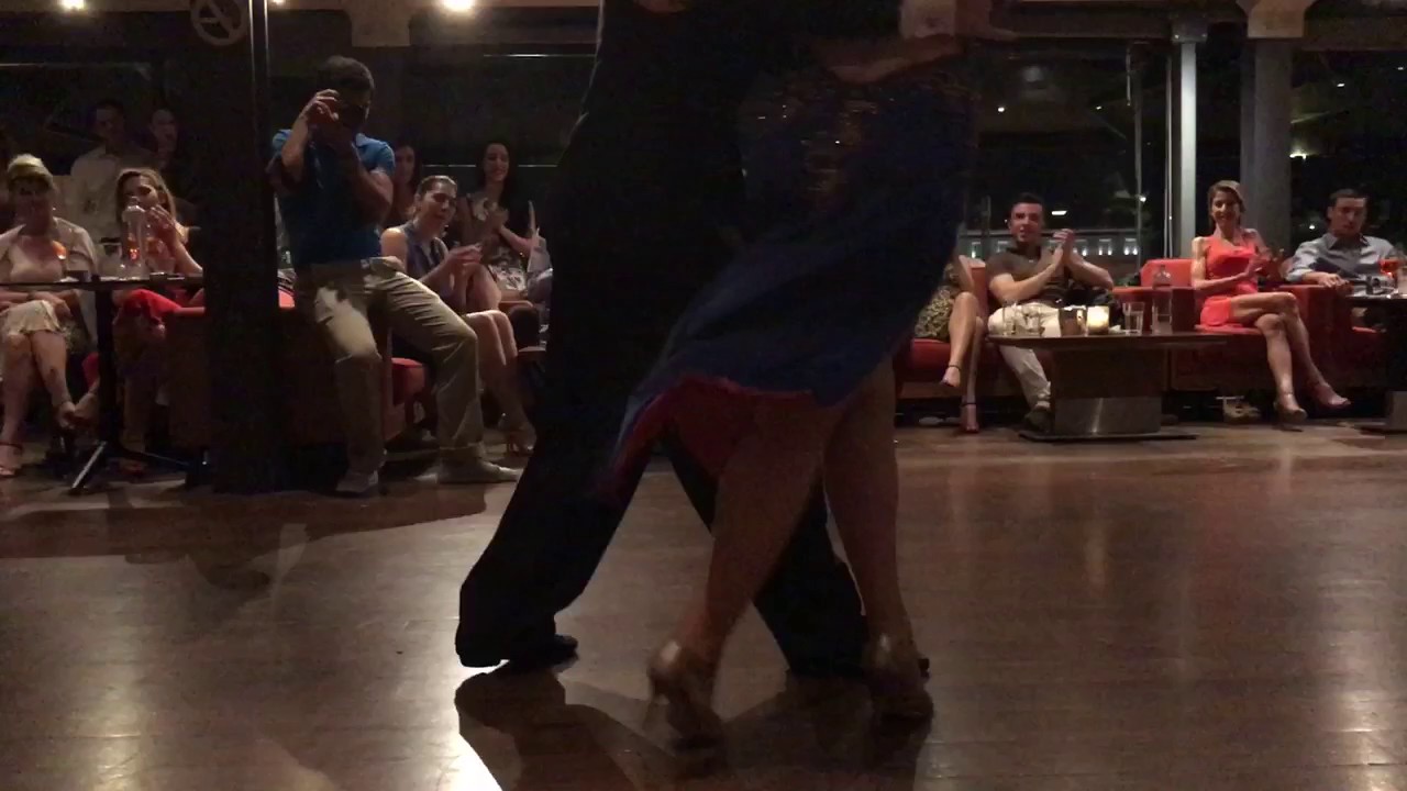 Alexander Moncada y Lía Selalmazidi , Grecia - milonga / canaro