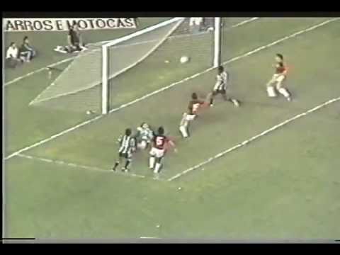 Botafogo 3 x 1 Flamengo (1981) - melhores momentos