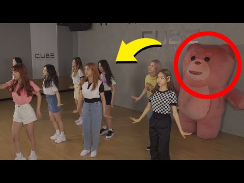 [SUB] [PRANK] Kpop Idols have no Idea the Giant Bear will move. (ft. LIGHTSUM)