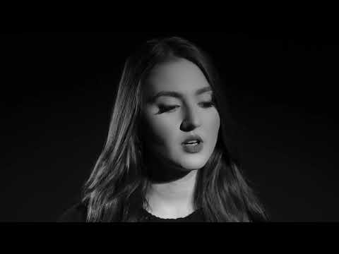 Aura Șova Oficial and Universal Music Romania