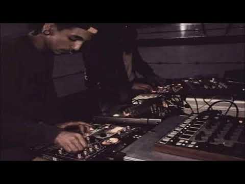 Jakadi - Distord'opera