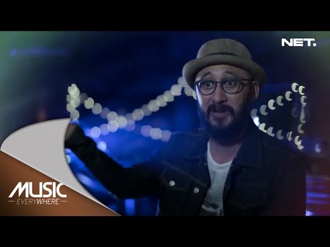 Wingky & Evan Feat Aqinomoto - Mobil Balap (Naif Cover) - Music Everywhere